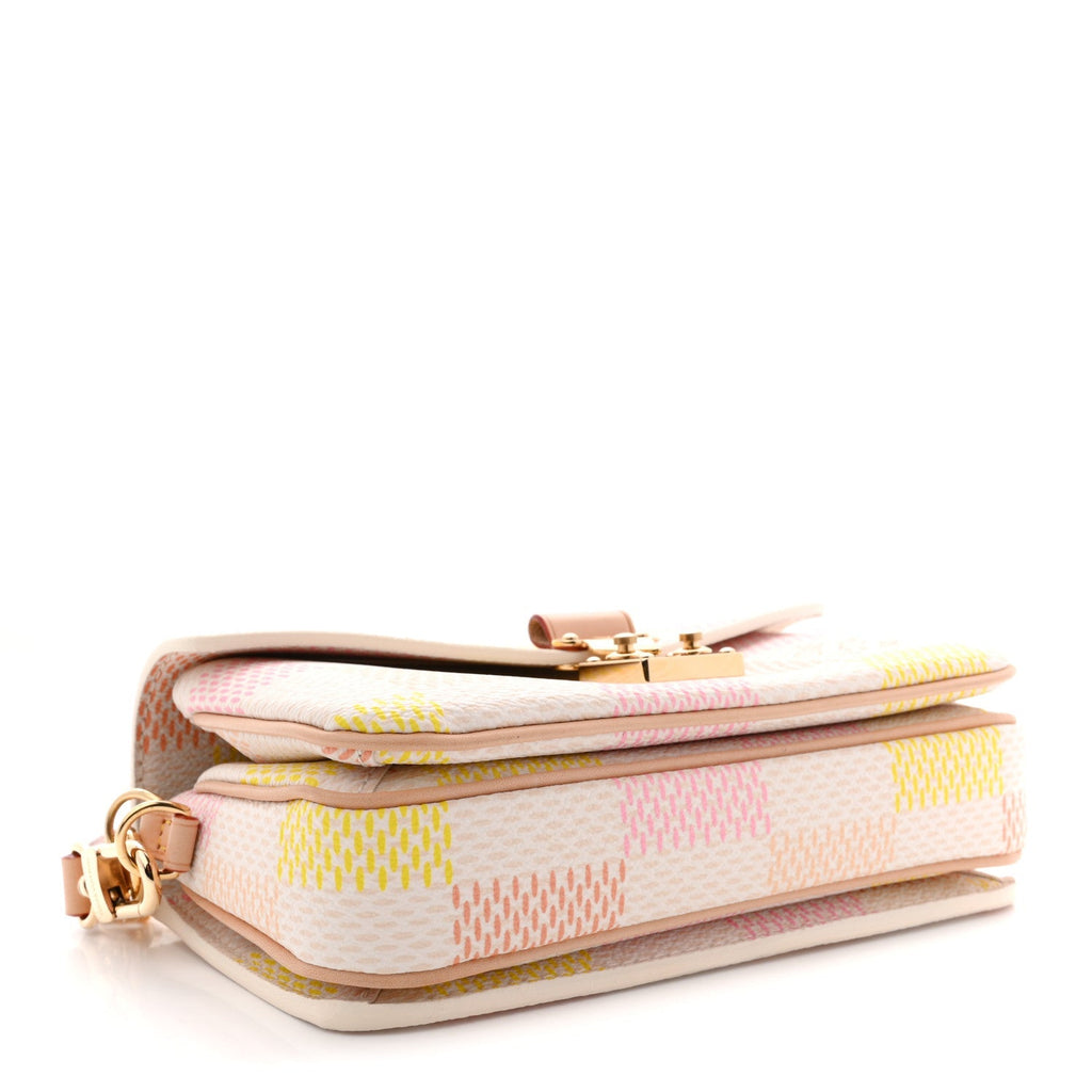 Damier Giant Pochette Metis East West Peach