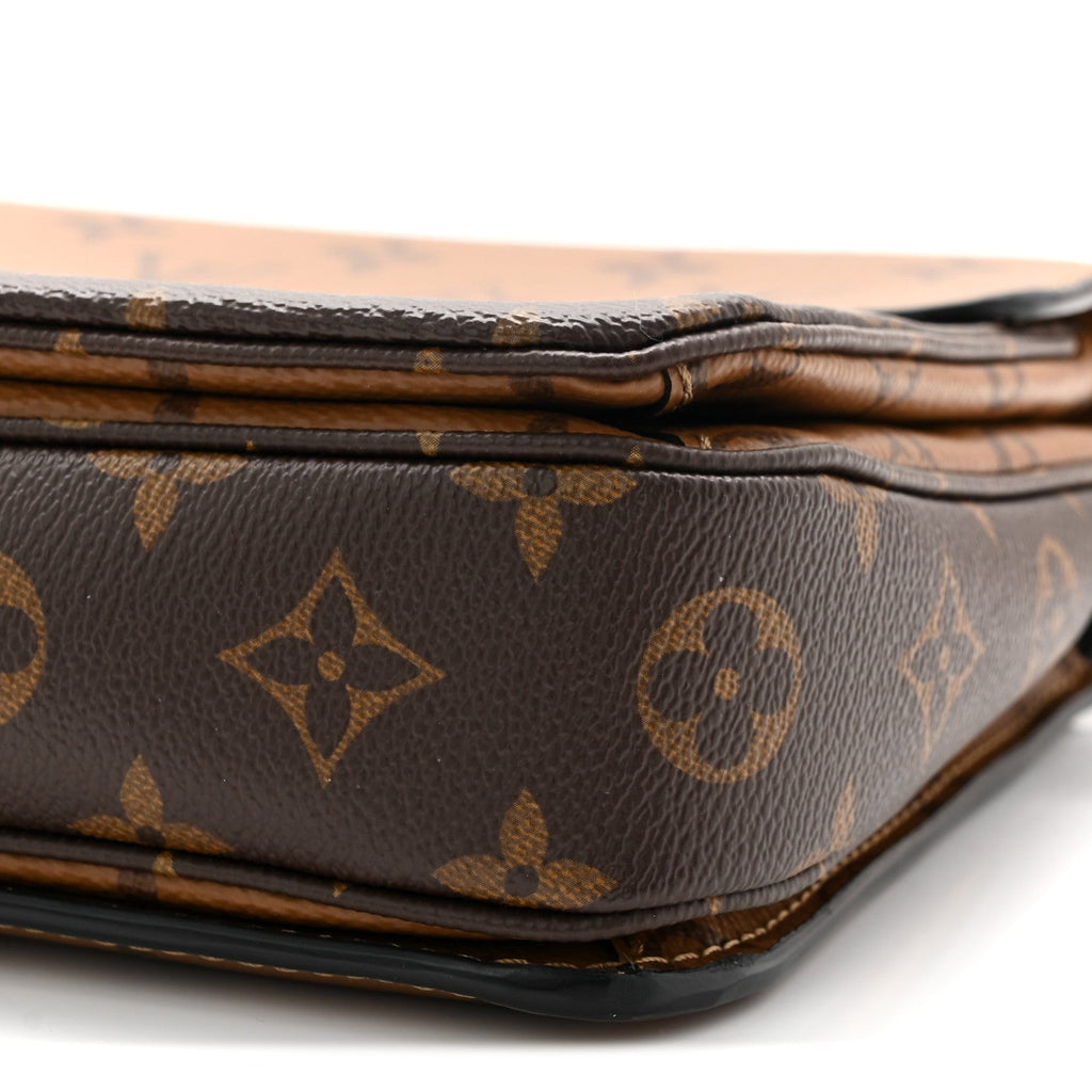 Reverse Monogram Pochette Metis