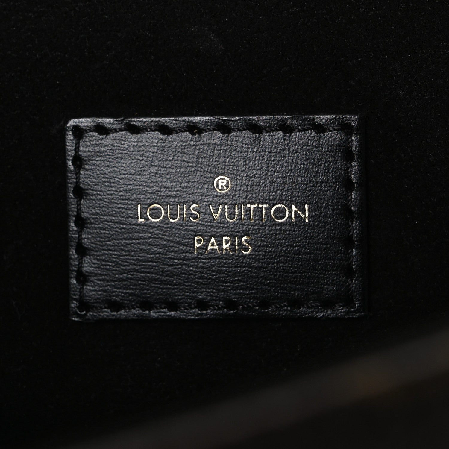 Reverse Monogram Pochette Metis