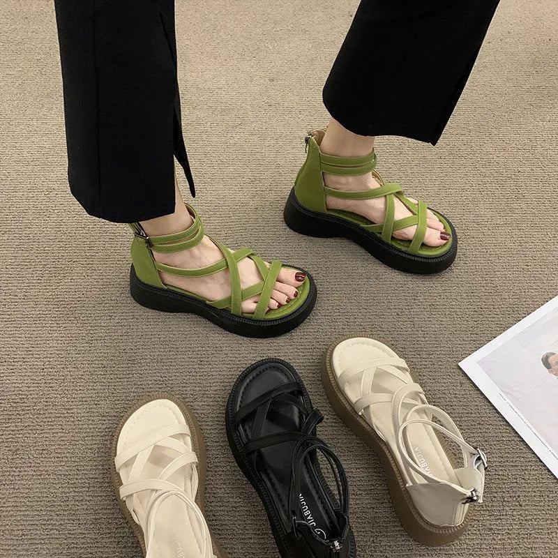 Sandalias de verano antideslizantes y cómodas de suela gruesa.