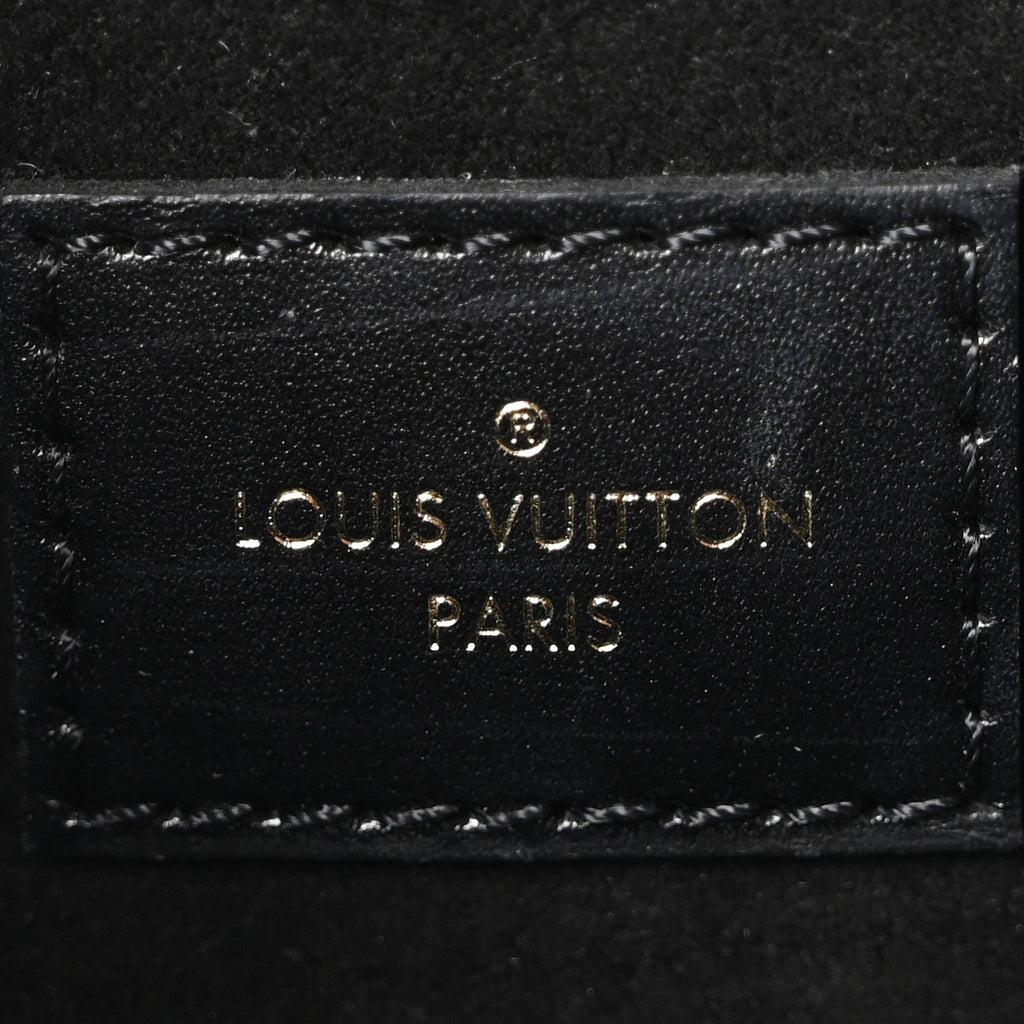 Reverse Monogram Pochette Metis