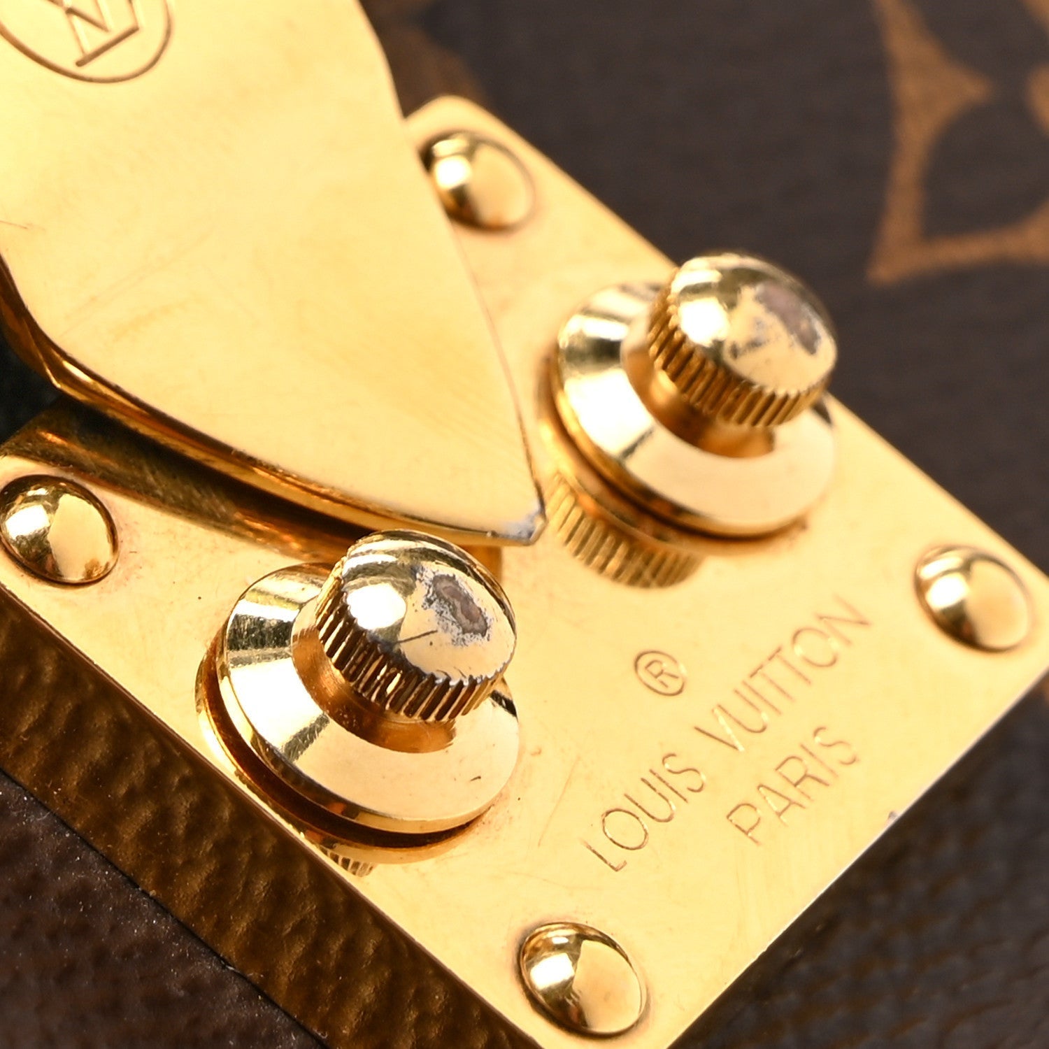 Reverse Monogram Pochette Metis