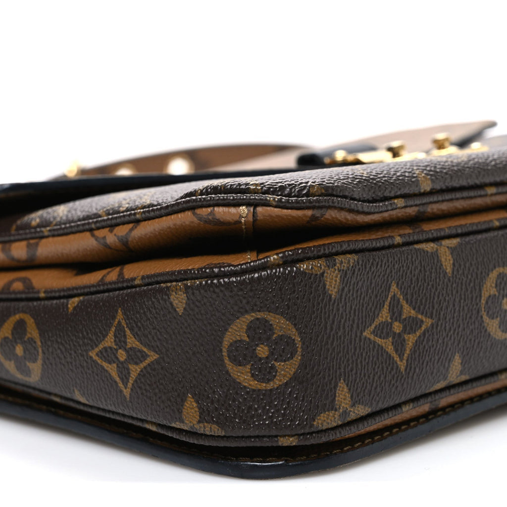 Reverse Monogram Pochette Metis