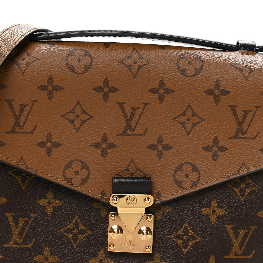 Reverse Monogram Pochette Metis