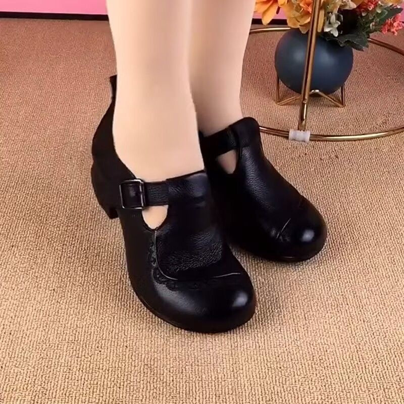 Zapatos de piel con tacón grueso y punta redonda