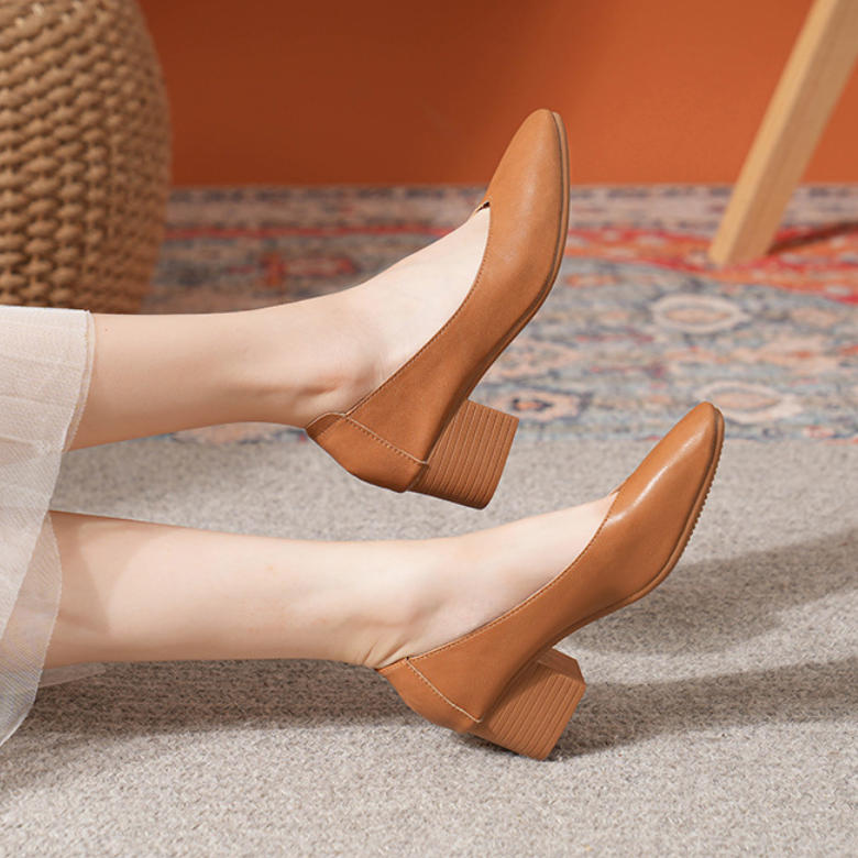 Zapatos de piel auténtica tacón ancho (varios tamaños disponibles)