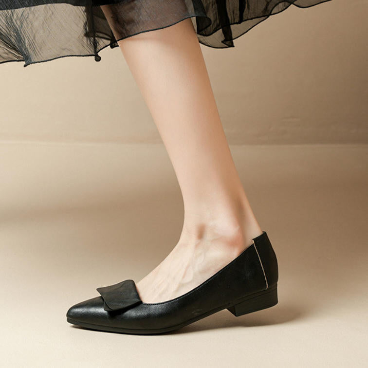 Zapatos de piel con tacón ancho (varios tamaños disponibles)