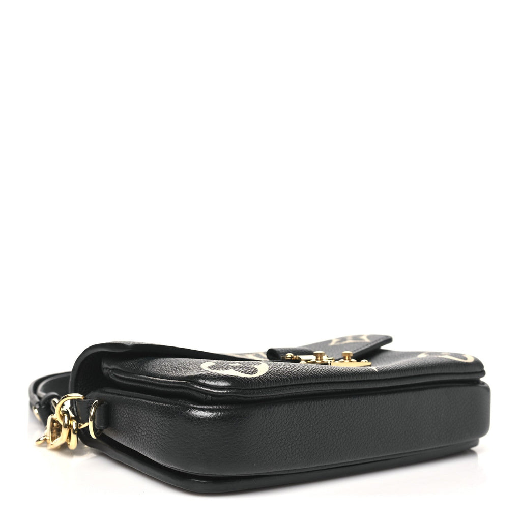 Empreinte Monogram Giant Pochette Metis East West Black Beige