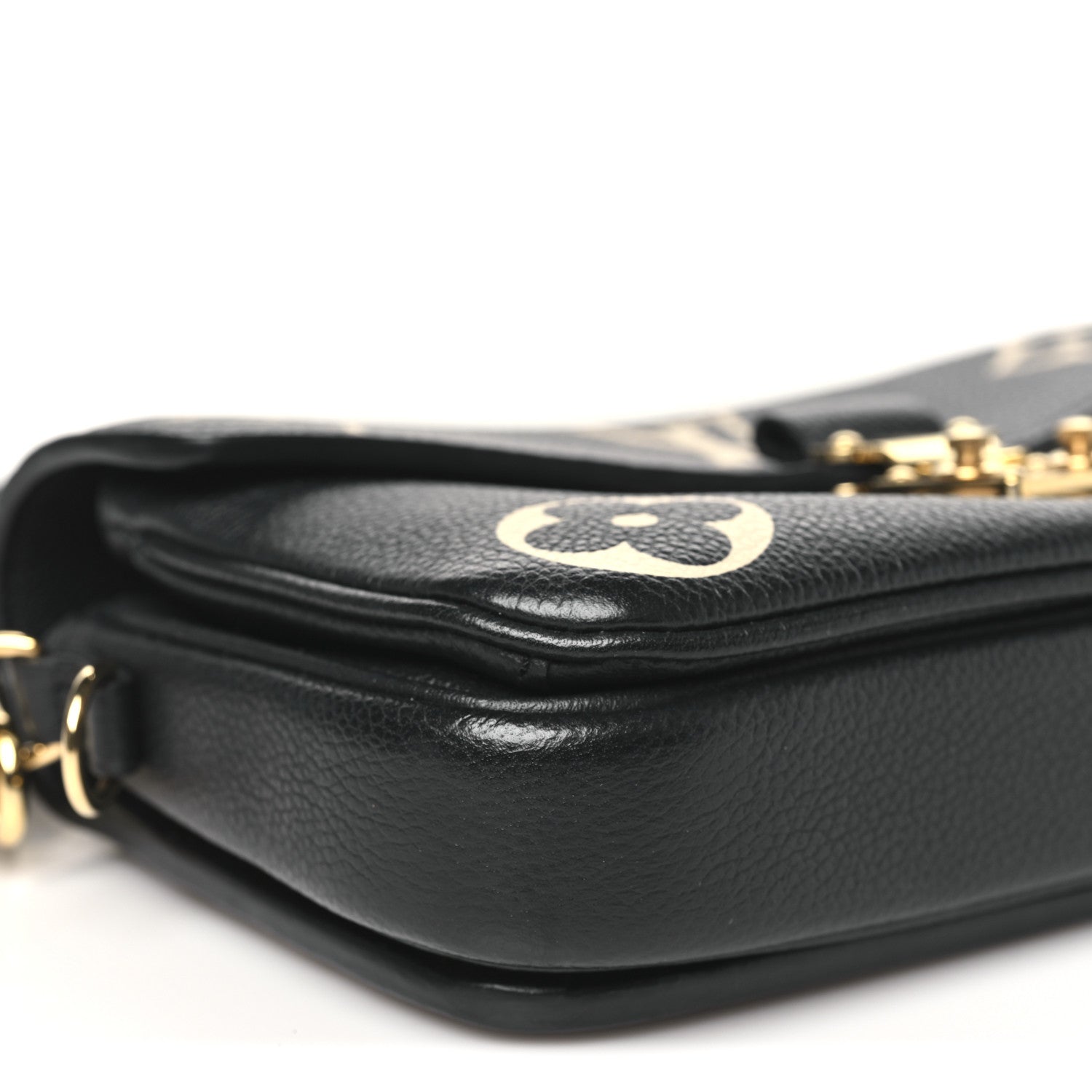 Empreinte Monogram Giant Pochette Metis East West Black Beige