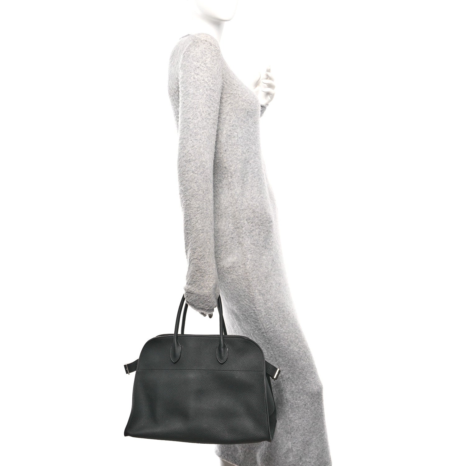 Matte Grained Calfskin Soft Margaux 15 Black